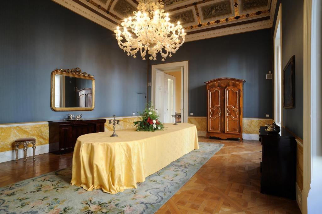 Palazzo Montevago Apartment